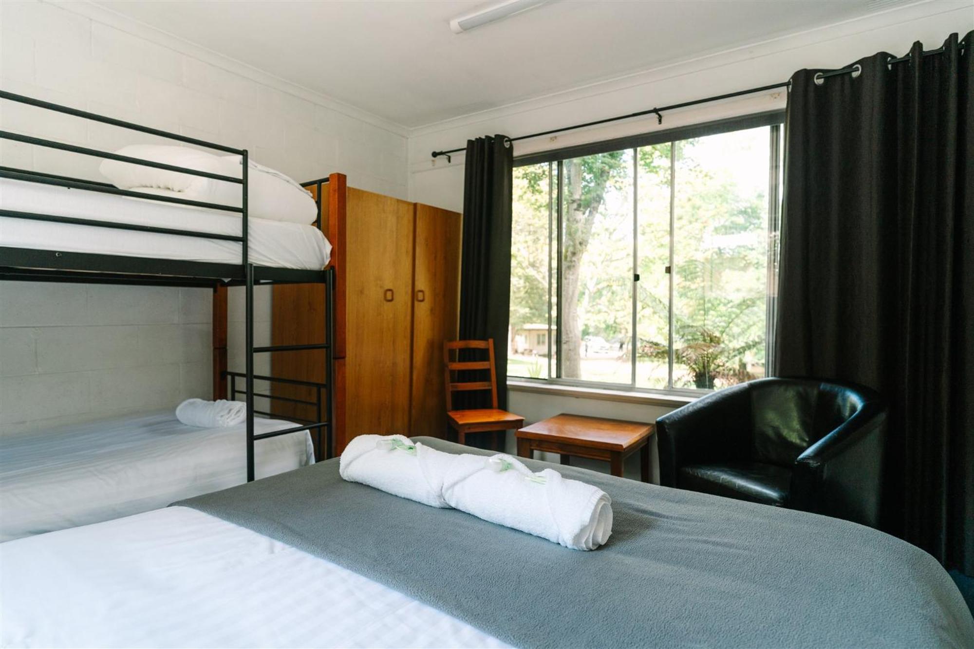 פורפנקה Alpine Riverside Cottages מראה חיצוני תמונה
