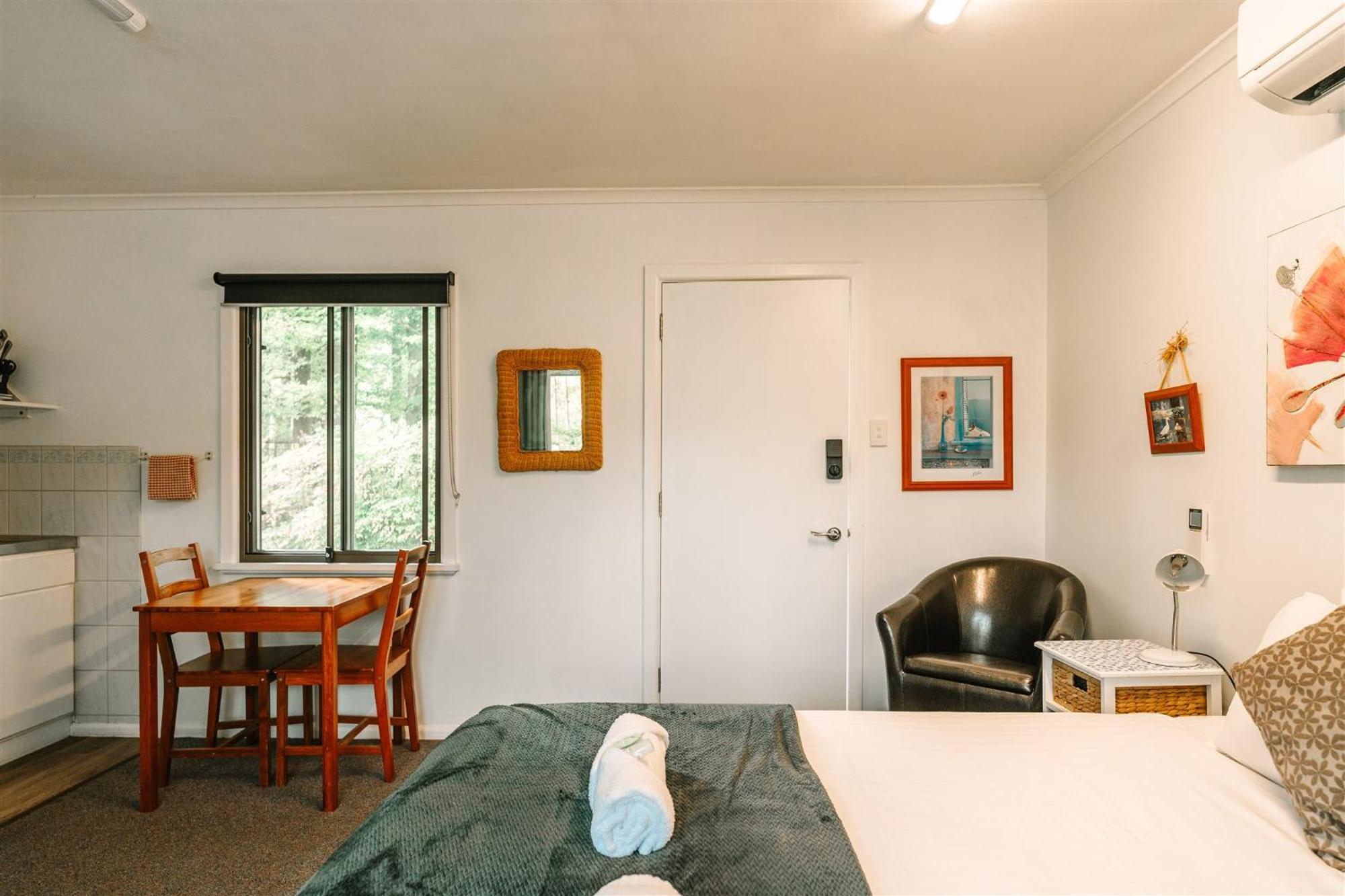 פורפנקה Alpine Riverside Cottages מראה חיצוני תמונה